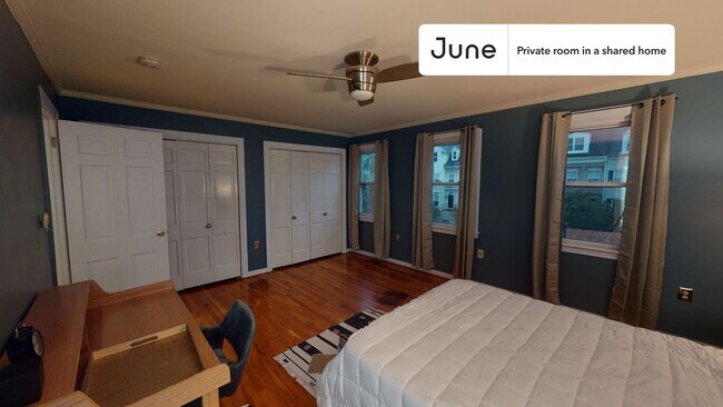Foto del edificio - Room in Shared 7 bed/4 bath home in Southwest Waterfront