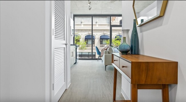 Foto del edificio - 4552 N Sheridan Rd