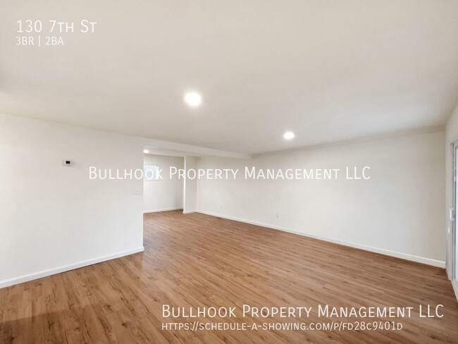 Building Photo - Spacious  3-Bedroom Rental with Modern Ame...