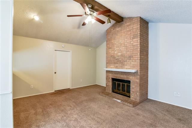 Foto del edificio - 708 Woodland Ct