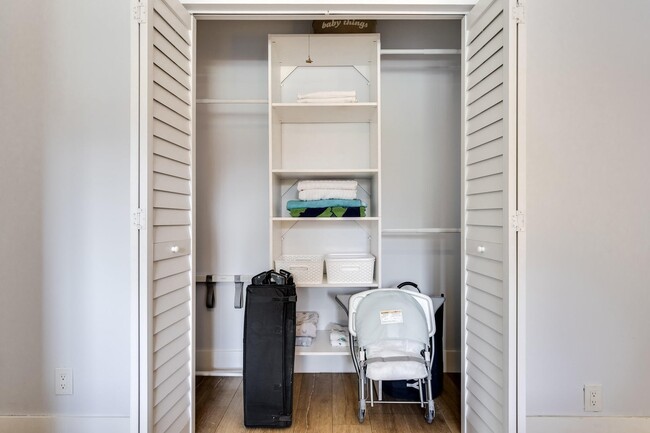 Foto del edificio - 242 SW 9th St