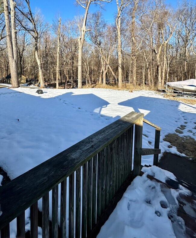 Building Photo - 472 Beauregard Dr