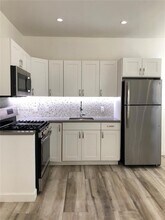 Building Photo - 1618 Michigan Ave