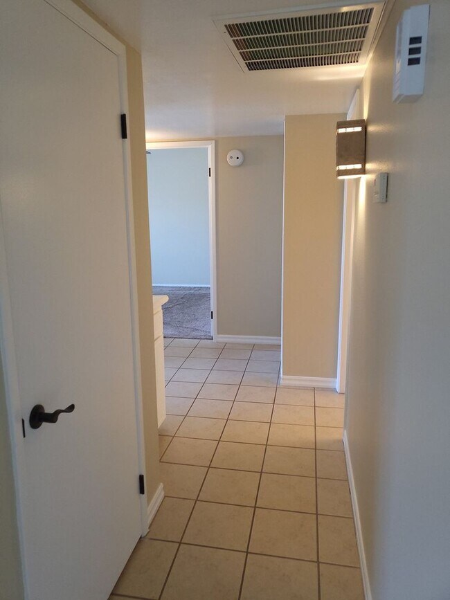 Foto del edificio - COMING SOON....EXCELLENT HOME WITH MOUNTAIN VIEWS!