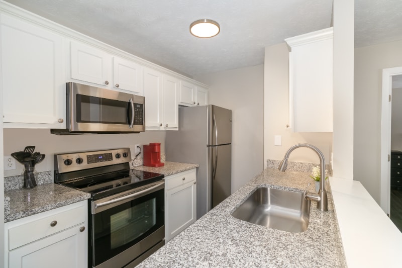 28 Woodland Hills Dr, Southgate, KY 41071 Condo for Rent in Southgate, KY