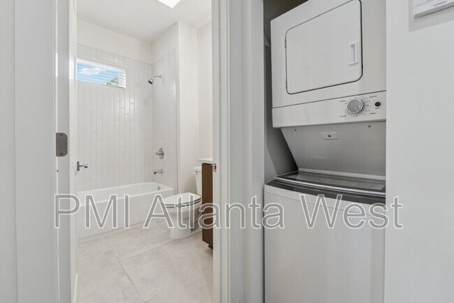 Foto del edificio - 750 Cascade Pl SW