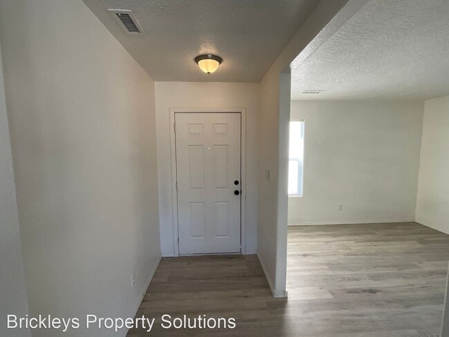 Building Photo - 4 br, 3 bath House - 5308 Buckeye Ct NE