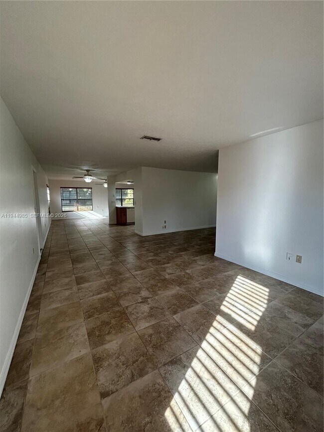 Building Photo - 4201 Navarre Ave