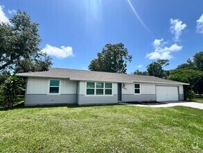 Building Photo - 2301 SE Lennard Rd