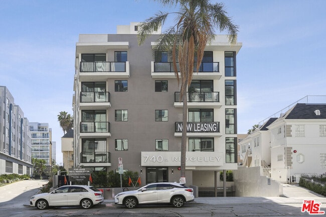 Foto del edificio - 740 Ridgeley Dr