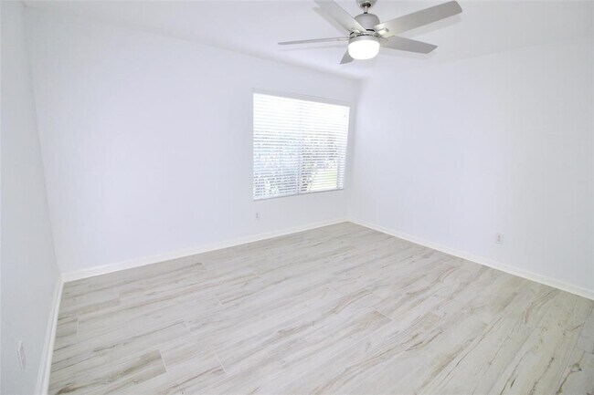 Foto del edificio - 2610 Chimneystone Cir