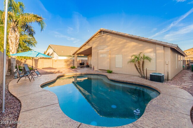 Building Photo - 5522 N Ormondo Way
