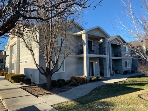 Primary Photo - 3311 Lake Harbor #202