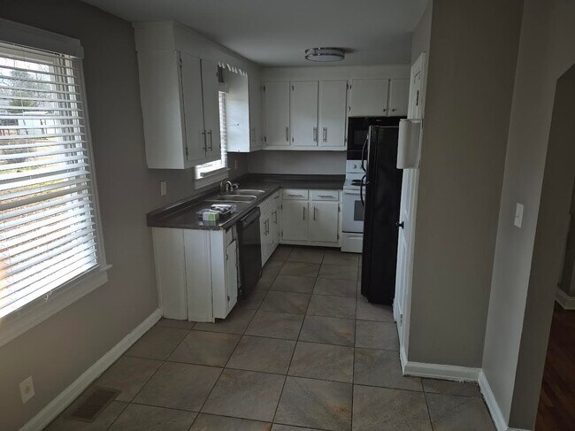 Foto del edificio - 4108 Edwards Rd