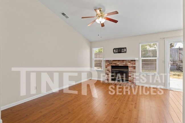 Building Photo - 629 Lunardi Way