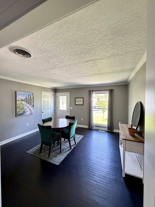 Building Photo - 2727 Greenacre Dr