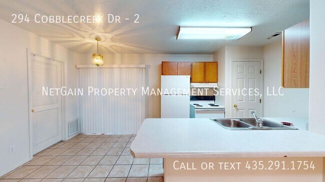 Building Photo - 294 E Cobblecreek Dr
