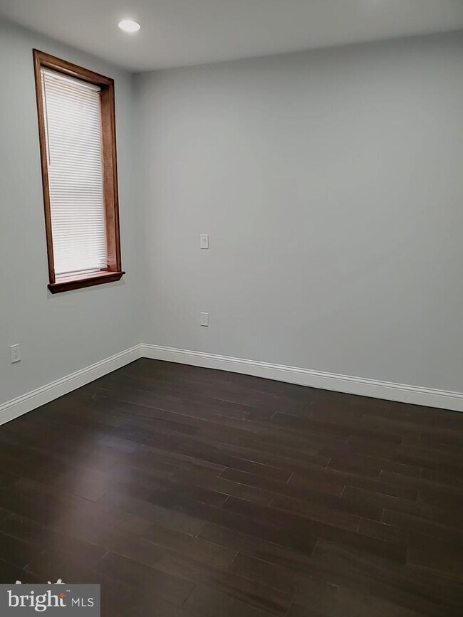 Foto del edificio - 136 S 11th St