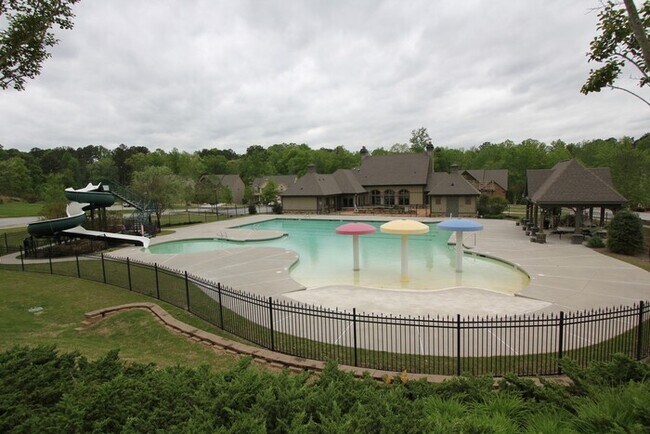 Foto del edificio - New Sugar Hill Swim and Tennis Community