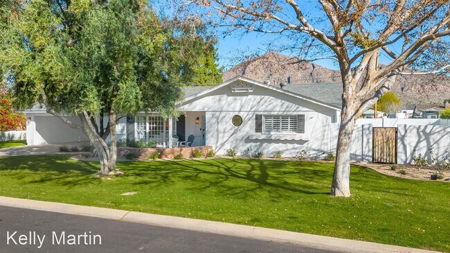 Building Photo - 3 br, 2 bath House - 5408 E. Calle Redonda