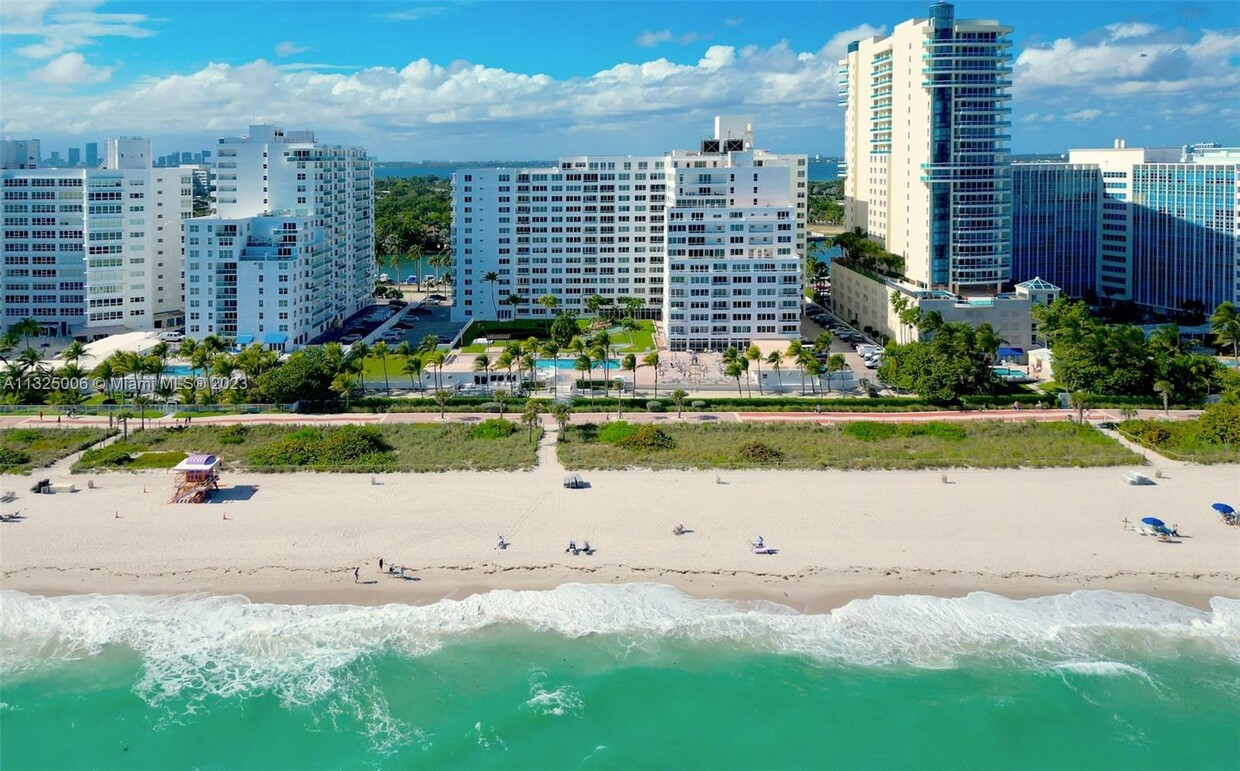 Foto principal - 5005 Collins Ave