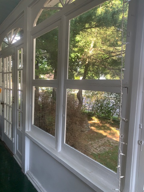 Enclosed Front Porch - 516 Oldfield Rd