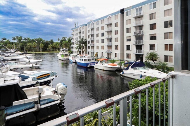 Foto del edificio - 1700 NW N River Dr