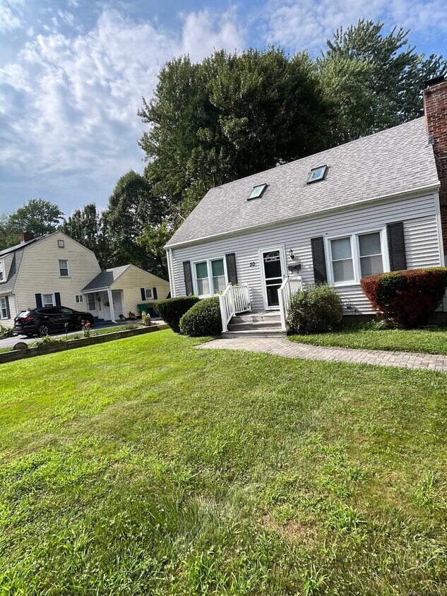 Primary Photo - 50 Wintonbury Ave