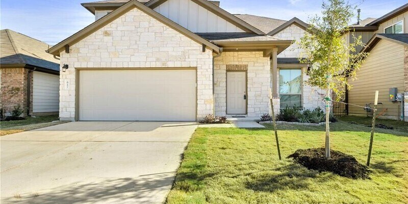 Foto principal - 617 Little Draw Ln, Liberty Hill, Texas 78642