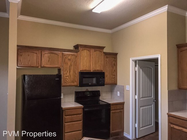Building Photo - 3 br, 2 bath Apartment - 3000 Beauford