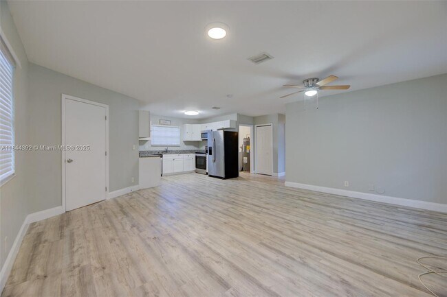 Foto del edificio - 1224 NE 2nd Ave