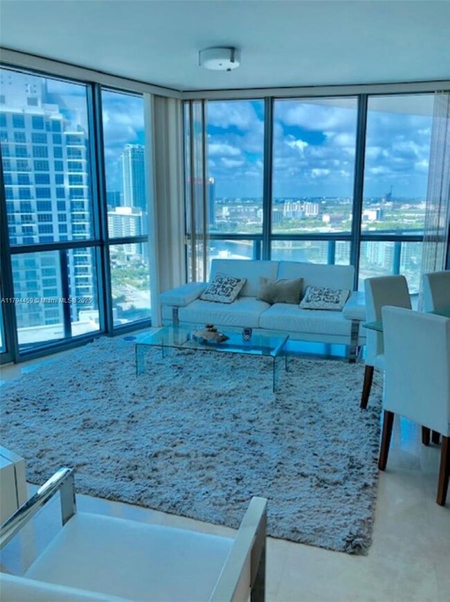Foto del edificio - 3101 S Ocean Dr