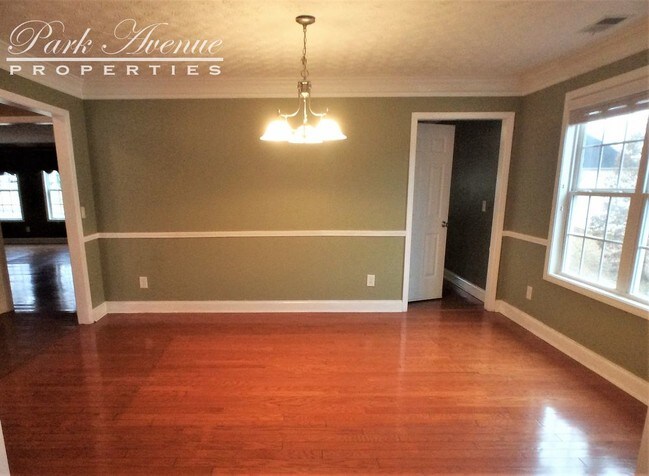 Foto del edificio - 5900 Fairington Farms Ln