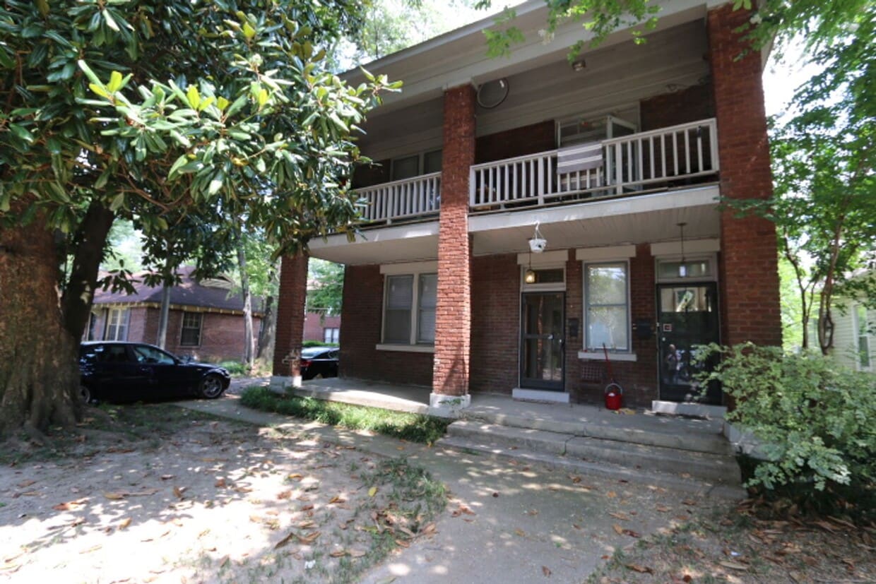 1860/1862 Court Avenue - 1860/1862 Court Avenue
