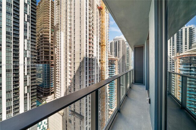 Foto del edificio - 121 NE 5th St