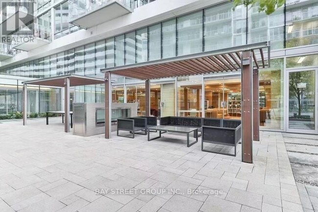 Building Photo - 29 Queens Quay E