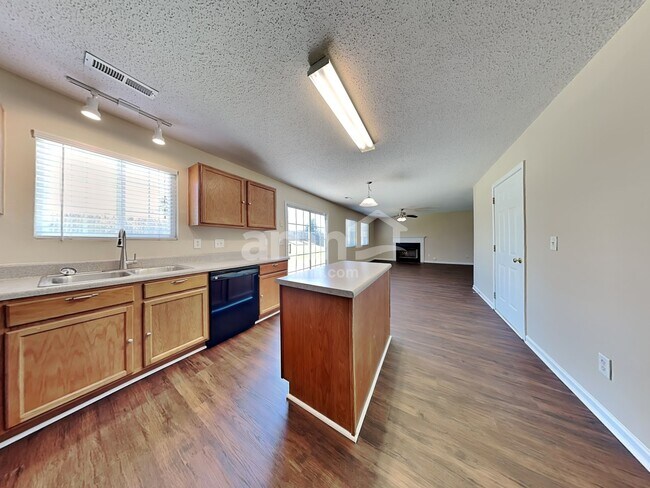 Foto del edificio - 5028 Bartley Way