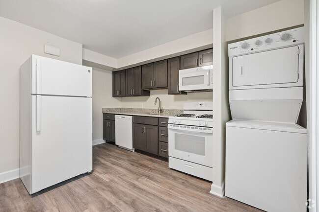 2BR, 1BA - 925SF - Kitchen - The Orchards at Severn Townhomes*
