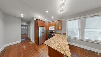 Building Photo - 738 Parker St