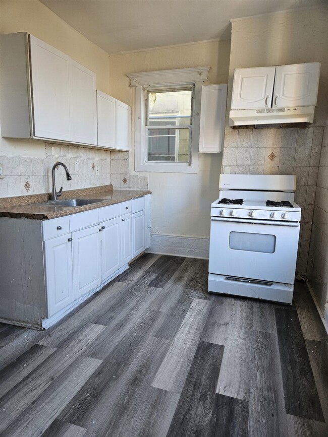 Foto del edificio - 195 Winfield Ave