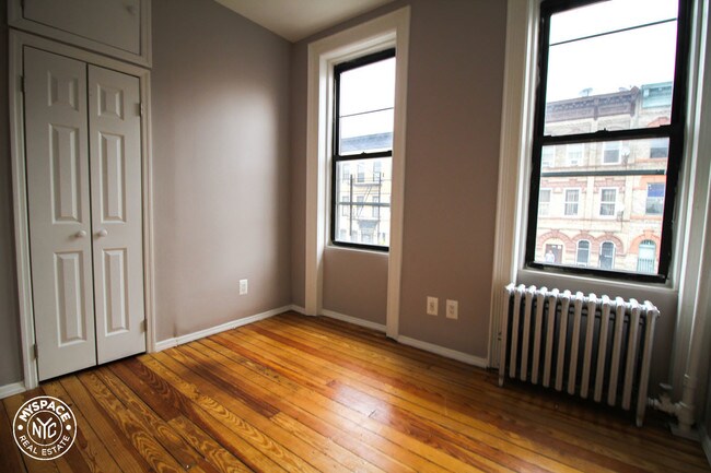 Building Photo - 684 Central Ave