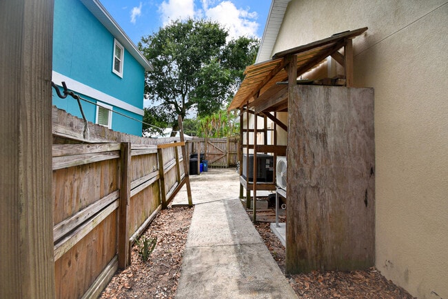 Building Photo - 134 15th St