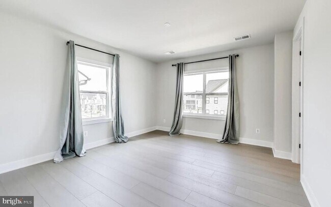 Foto del edificio - 6934 Renita Ln