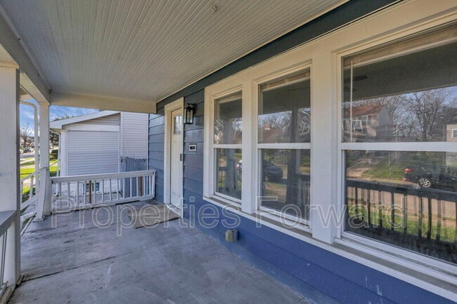 Building Photo - 1185 E 22nd Ave