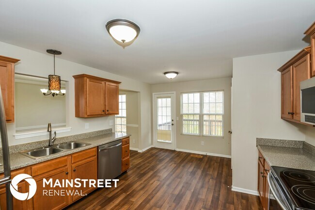 Building Photo - 4005 New London Ct