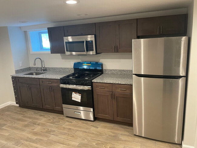 Kithen - 4833 1st St SW