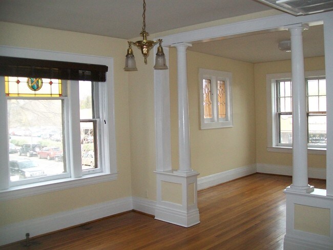 Building Photo - 643 Park Ave