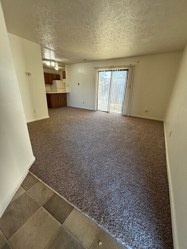 Foto del edificio - 6376 Applecross Ave