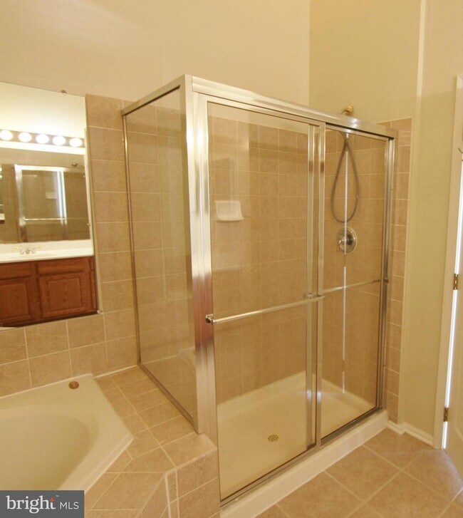 Foto del edificio - 6608 Thorpe Terrace