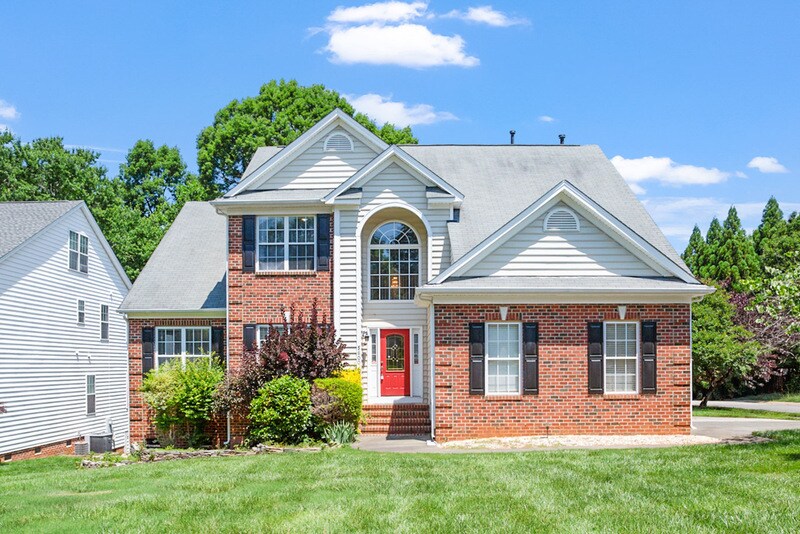 Primary Photo - 5600 Laskin Ct